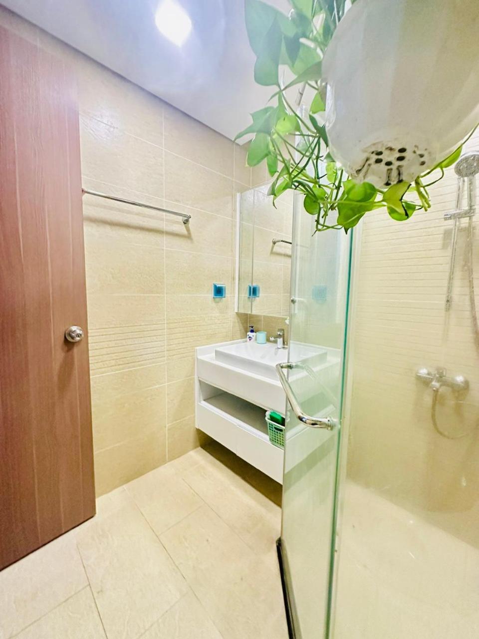 Séjour chez l'habitant Hana Homestay- 1 Phong Ngu Trong Ho Chu Nha Dang O Tai Vinhome Park Tan Cang Binh Thanh Hcm- Sat Landmark 81 Hô Chi Minh-Ville