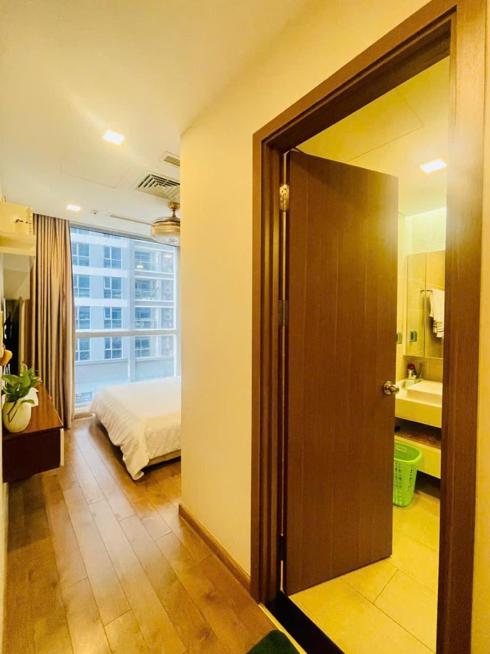 Hana Homestay- 1 Phong Ngu Trong Ho Chu Nha Dang O Tai Park 4-vinhome Park Tan Cang Binh Thanh Hcm- Sat Landmark 81 *